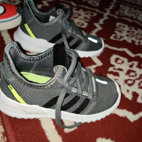 Shoes - Picture 3 of 6